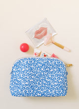 Load image into Gallery viewer, GOODIE BAG - SWEET HEART BLUE
