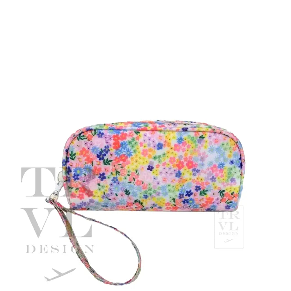 CATCH ALL WRISTLET - MEADOW FLORAL