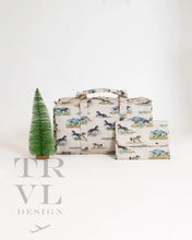 Load image into Gallery viewer, Weekender Gift Set - Duffel And Hanging Bag Wild Horses
