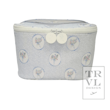 Load image into Gallery viewer, KIT CASE - FLORAL MEDALLLION BLUE
